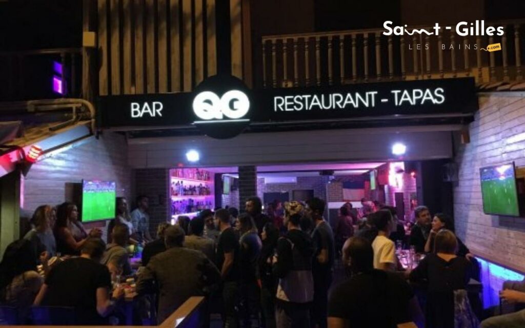 Le QG : Restaurant Bar à tapas à Saint-Gilles Les Bains, Façade