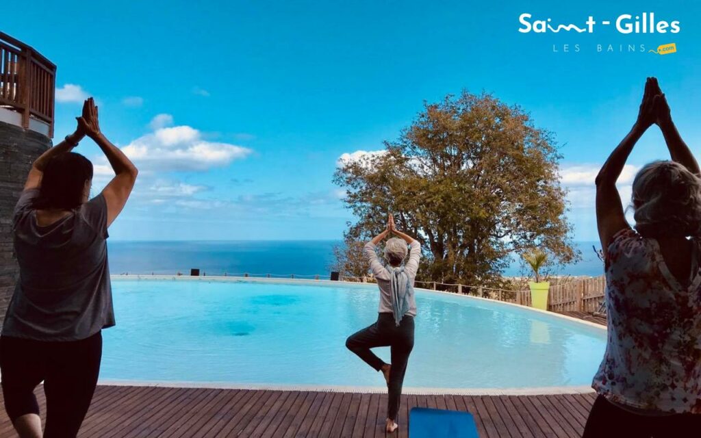 Posture de yoga avec Soufl'ékor à Saint-Gilles Les Bains à La Réunion